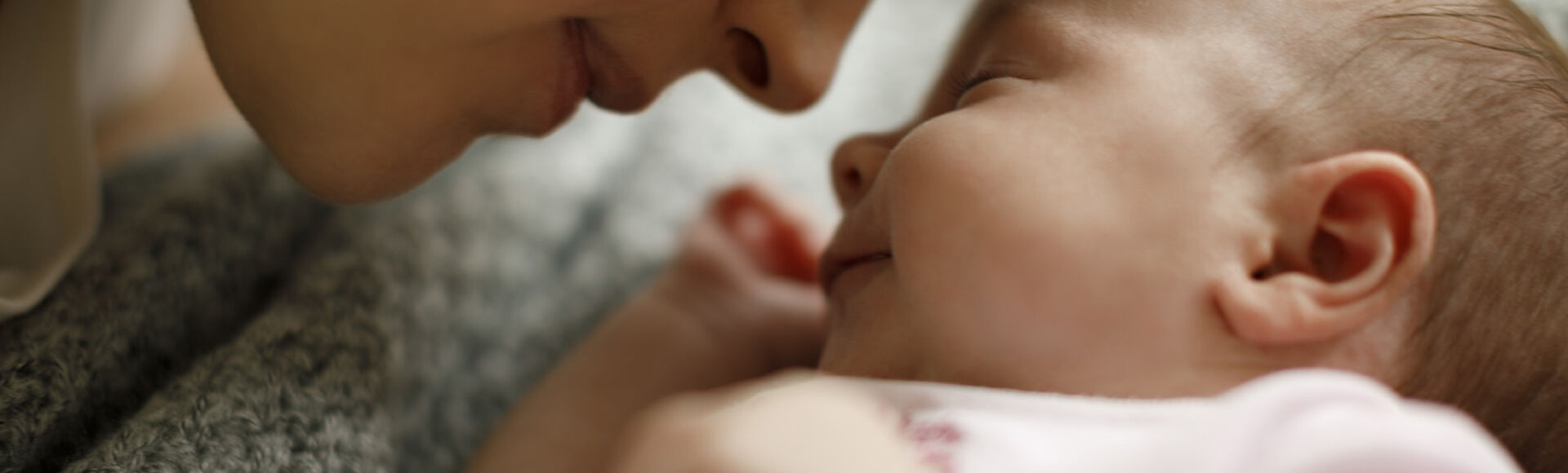 ¿Por qué lloran los bebes?  | Más Abrazos by Huggies
