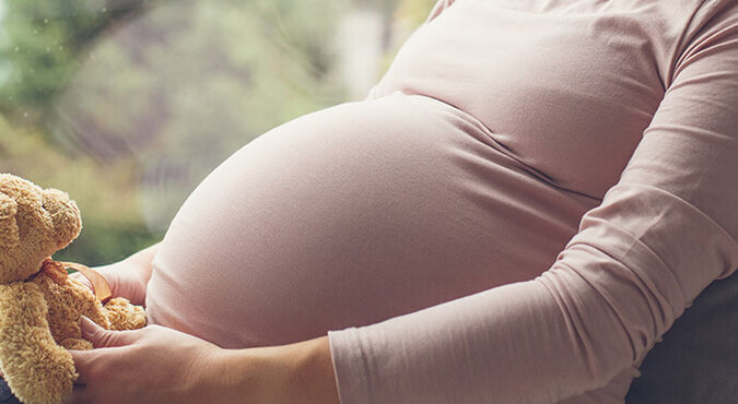 Obstetra tu acompañante durante el parto | by Huggies Argentina