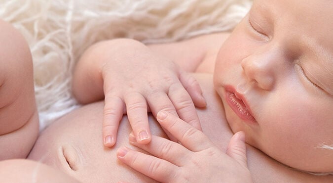 Aseo cordón umbilicial de un recién nacido | Más Abrazos by Huggies