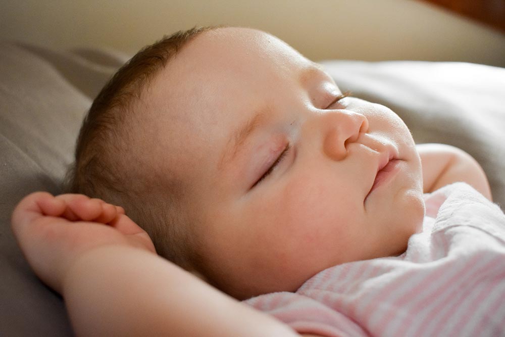 Cuántas horas duerme un bebé